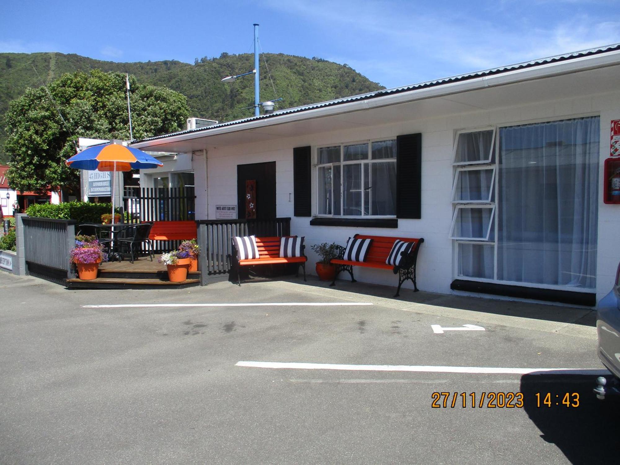 High Street Living Motel พิคตัน ภายนอก รูปภาพ
