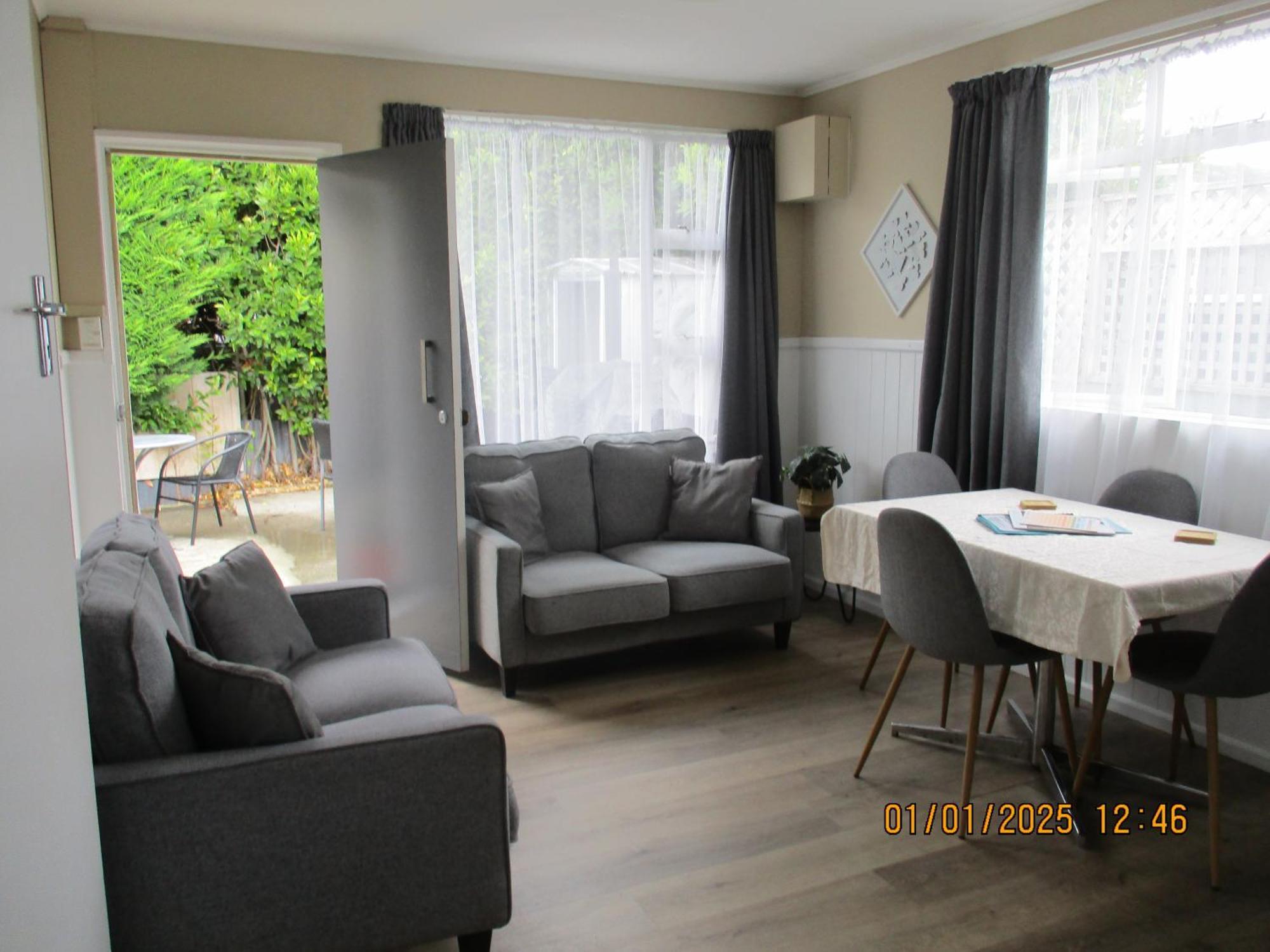 High Street Living Motel พิคตัน ภายนอก รูปภาพ