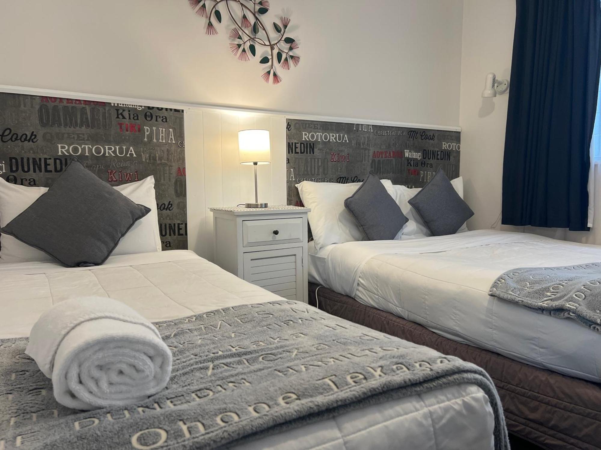 High Street Living Motel พิคตัน ภายนอก รูปภาพ